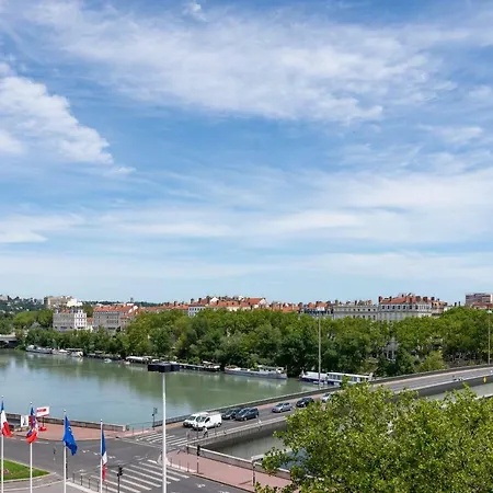 Le Central Rhone Vue Exceptionnelle 2 Personnes *