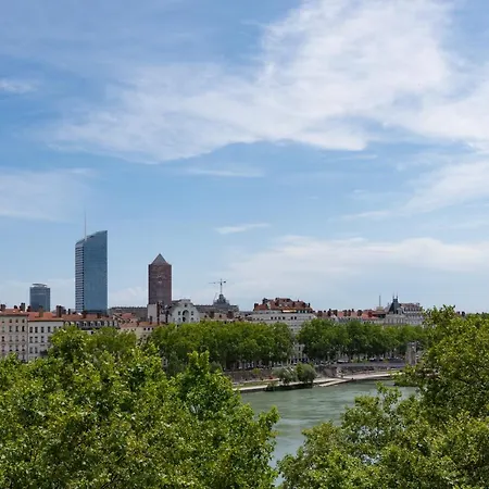 Le Central Rhone Vue Exceptionnelle 2 Personnes *